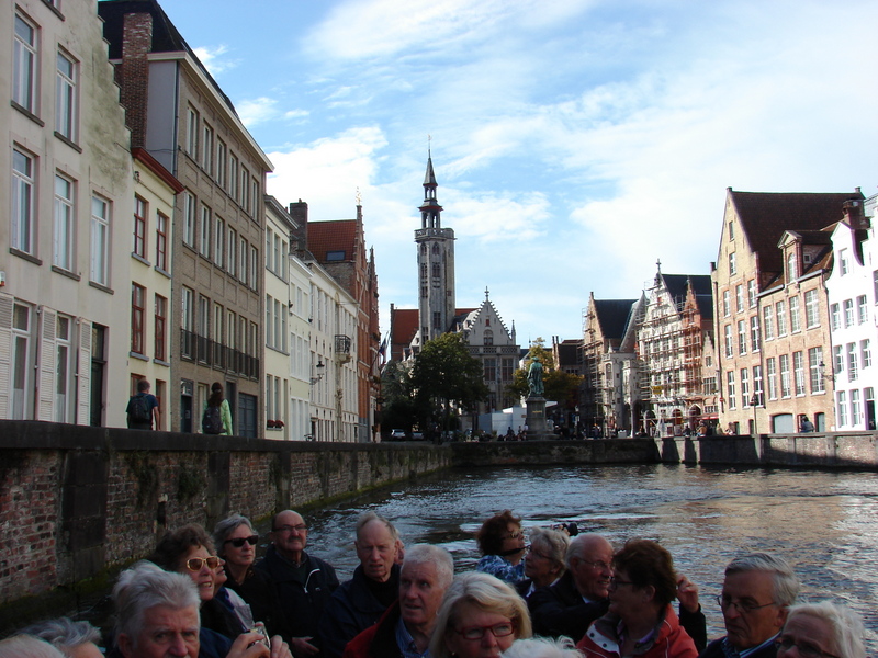 Brugge vanuit de rondvaartboot