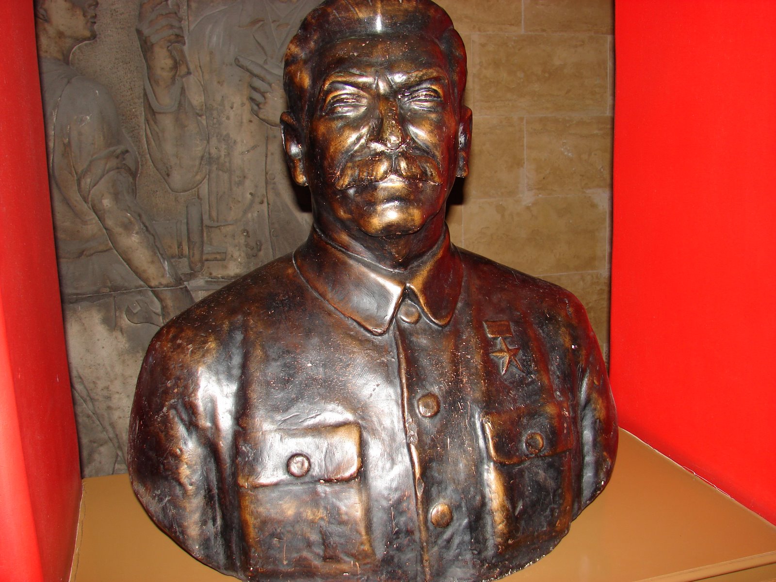 borstbeeld Stalin