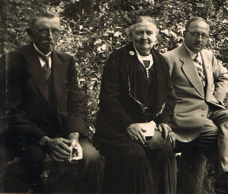 Opa en Oma Lambers met oom Herman